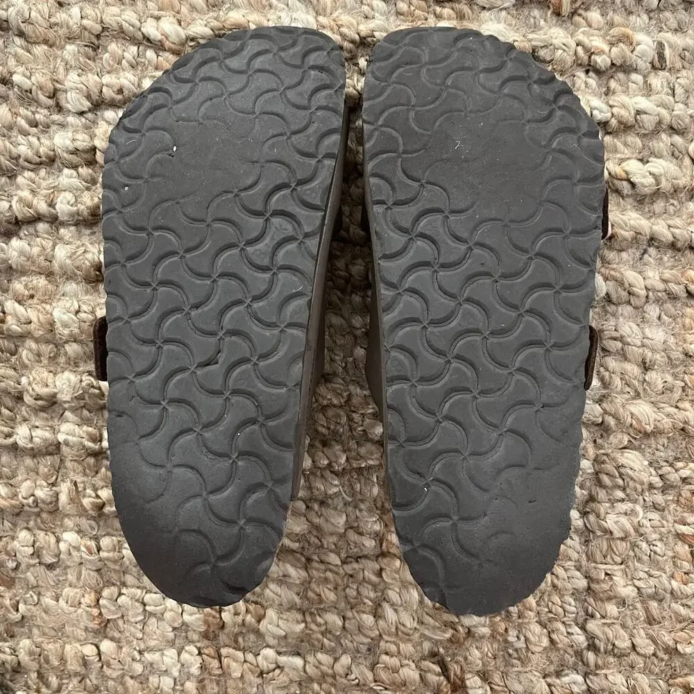 Birkenstock wide has uppers